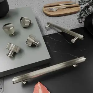 Alexander Wilks Linear Nickel Handle